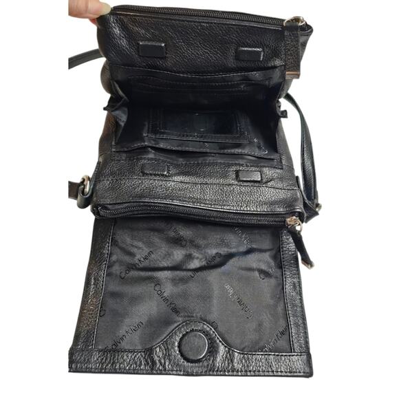 Calvin Klein Black Pebbled Leather Crossbody Purse with Faux Lock On Front - Picture 4 of 10